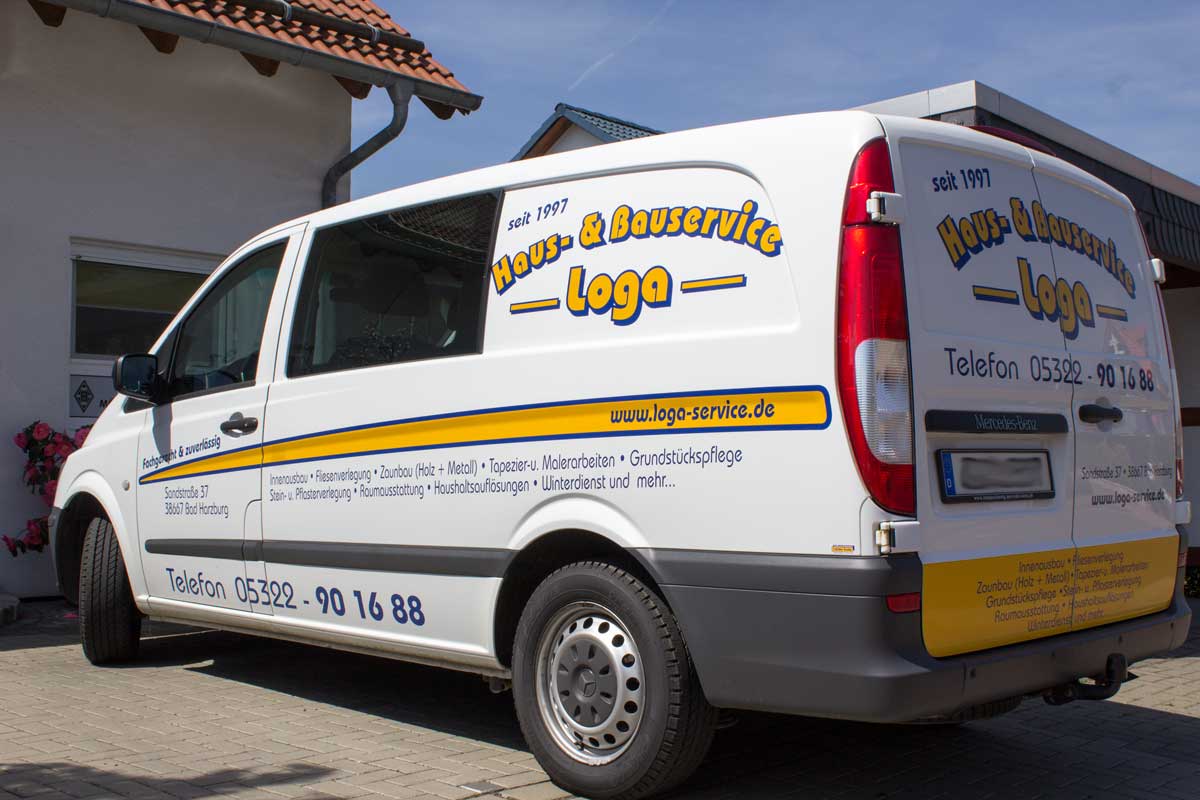 Firmenfahrzeug von Haus- & Bauservice Loga aus Bad Harzburg